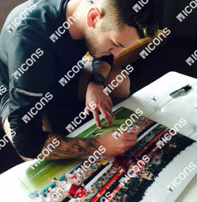 Icons Jack Wilshere Signed Arsenal Photo In Black Wooden Frame: 2013-14 Premier League Goal Of The Season
