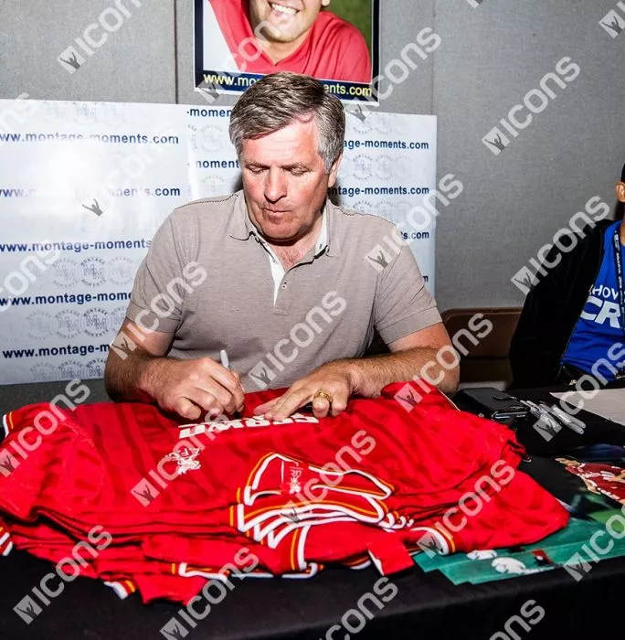 Icons Jan Molby Front Signed Liverpool 1986 Home Shirt In Hero Frame: Option 1
