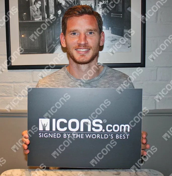 Icons Jan Vertonghen Signed Tottenham Hotspur Photo In Black Wooden Frame