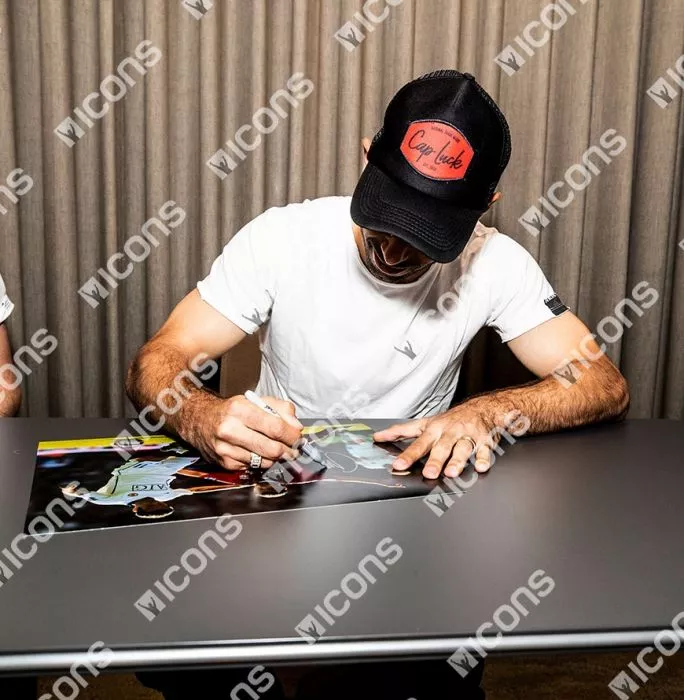Icons Javier Mascherano Signed And Framed Liverpool Photo: Tackle On Ryan Giggs