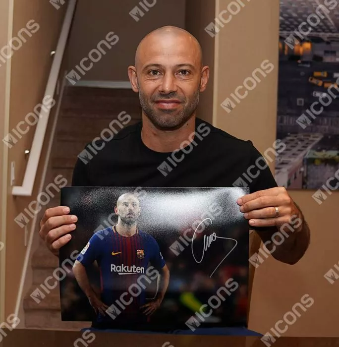 Icons Javier Mascherano Signed FC Barcelona Photo In Black Wooden Frame: Blaugrana Icon