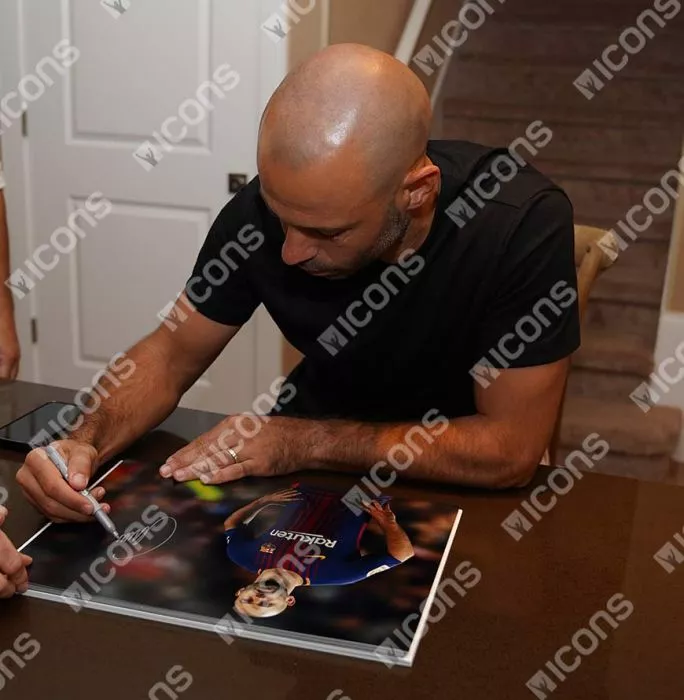 Icons Javier Mascherano Signed FC Barcelona Photo In Black Wooden Frame: Blaugrana Icon