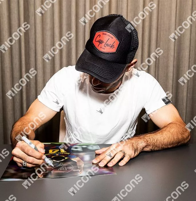 Icons Javier Mascherano Signed FC Barcelona Photo In Black Wooden Frame: 2011 UEFA Champions League Winner