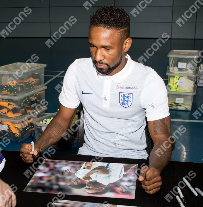 Icons Jermain Defoe Signed England Photo In Premium Photo Frame: Goal Vs Lithuania