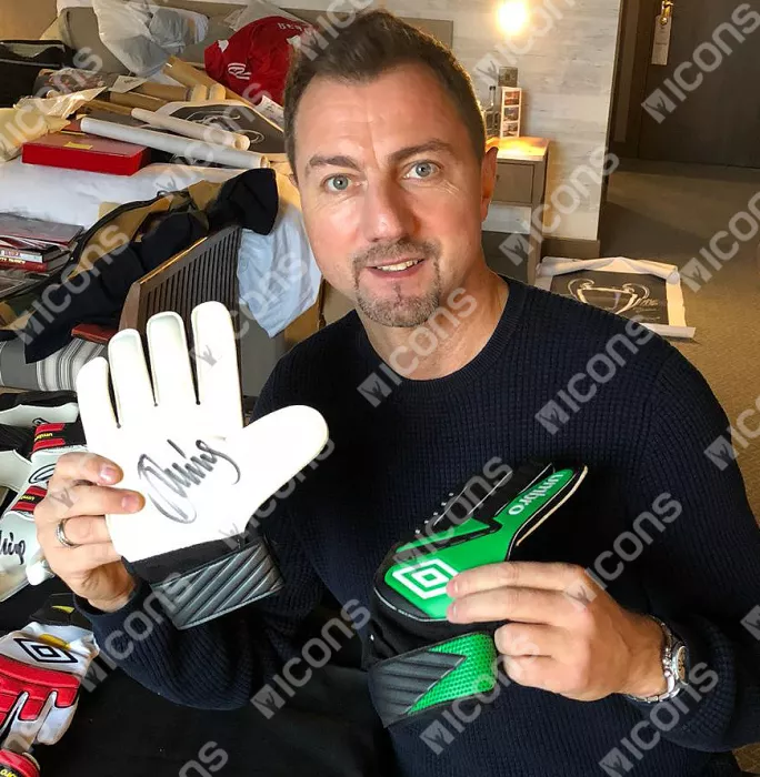 Icons Jerzy Dudek Signed Black And Green Umbro Goalkeeper Glove
