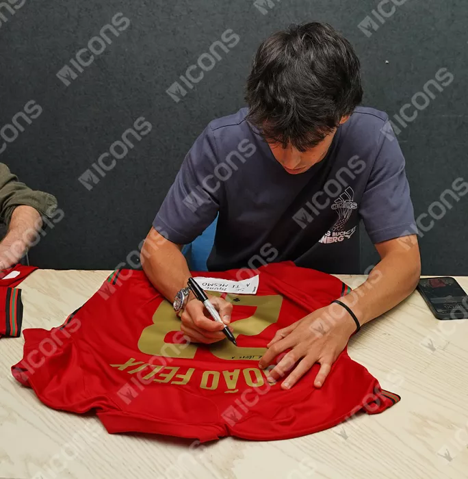 Icons Joao Felix Back Signed Portugal 2020-21 Home Shirt: "Se Igual A Ti Mesmo" Edition