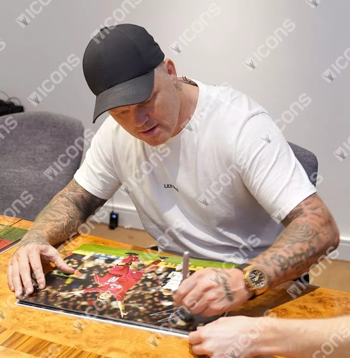 Icons John Arne Riise Signed Liverpool FC Photo In Premium Photo Frame: Iconic Goal Vs Manchester United