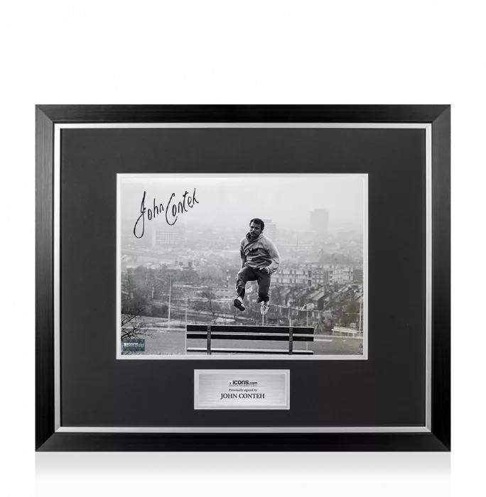icons John Conteh Signed Photo In Premium Photo Frame: Training