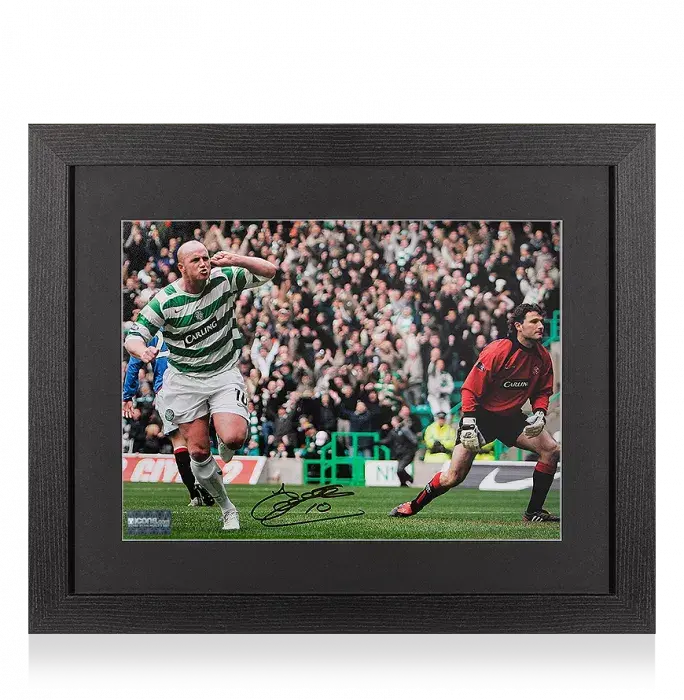 icons John Hartson Signed Celtic Photo In Black Wooden Frame: Glasgow Derby Winner