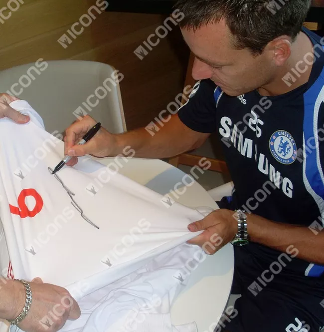 Icons John Terry Front Signed England Home Shirt Home Shirt In Hero Frame: Option 1