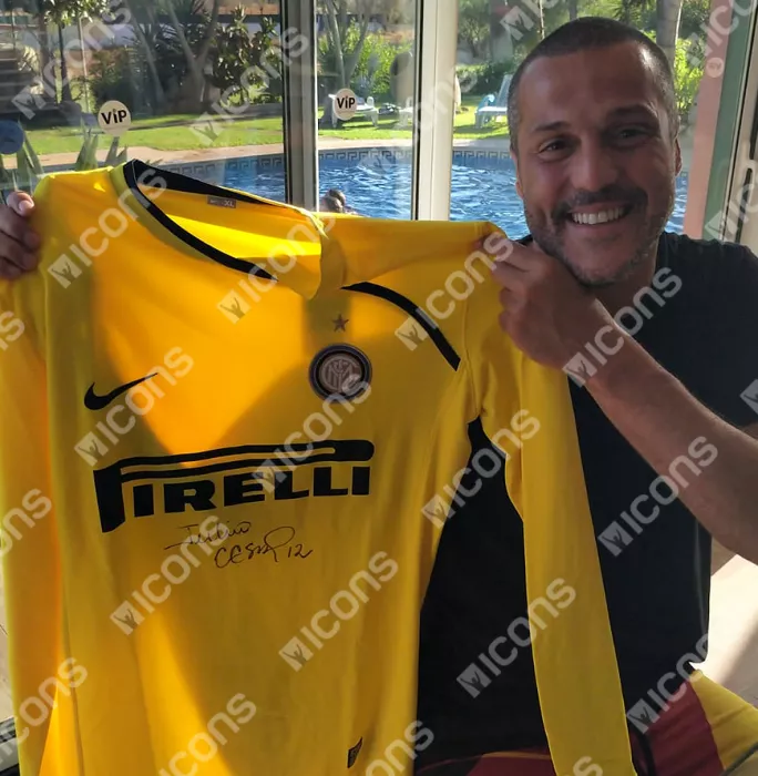 Icons Julio Cesar Front Signed Internazionale 2008-09 Goalkeeper Shirt