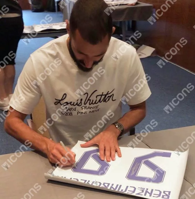 Icons Karim Benzema Back Signed Real Madrid 2021-22 Home Shirt With Fan Style Numbers