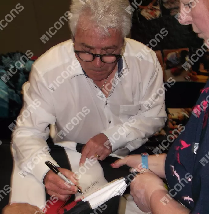 Icons Kevin Keegan Back Signed Retro Newcastle United Home Shirt In Classic Frame