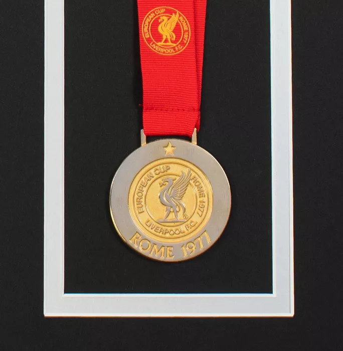 Icons Kevin Keegan Signed Liverpool Shirt Print In 1977 European Cup Medal Frame