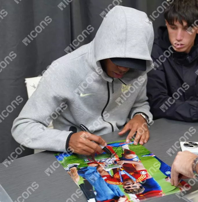 Icons Lamine Yamal Signed Spain Photo In Premium Photo Frame: UEFA EURO 2024 Winner