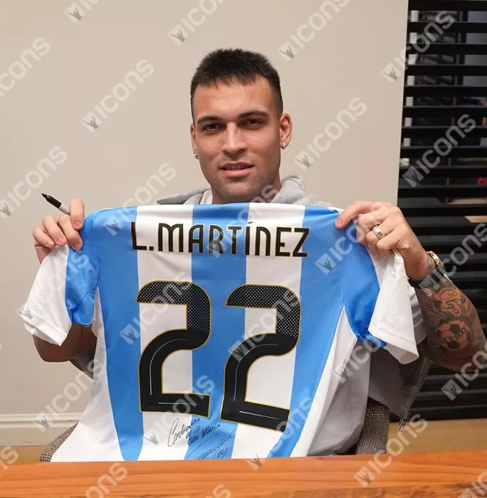 Icons Lautaro Martinez Back Signed Argentina 2024 Home Shirt - "Campeones De La Copa America 2024" Inscription In Hero Frame: Option 1