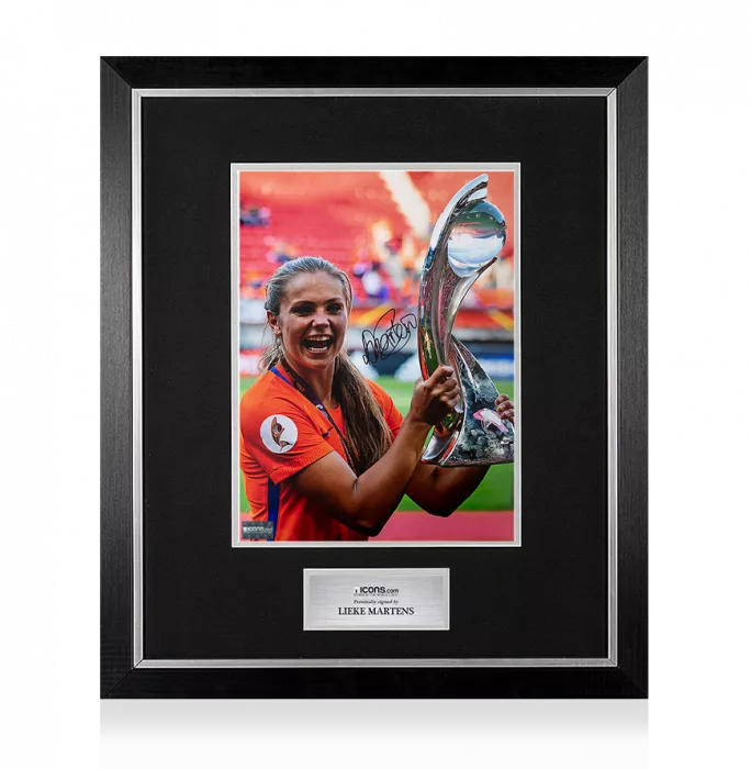 icons Lieke Martens Signed Netherlands Photo In Premium Photo Frame: UEFA Womens EURO 2017 Winner