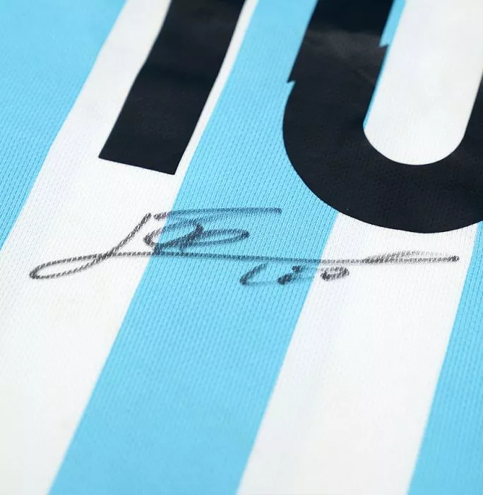 Icons Lionel Messi Back Signed Argentina 2015-16 Home Shirt In Classic Frame