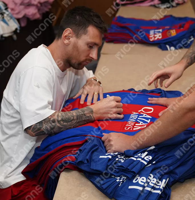 Icons Lionel Messi & Luis Suarez Front Signed FC Barcelona 2016-17 Home Shirt In Hero Frame: Option 1