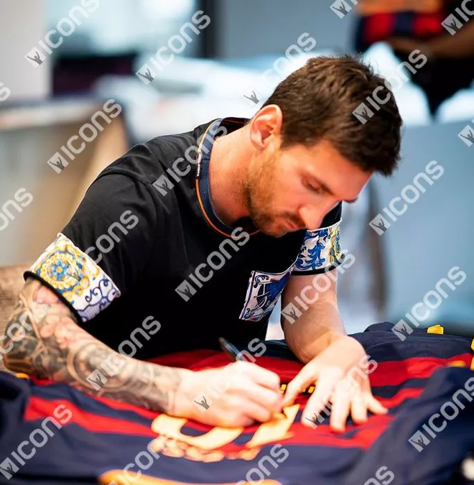 Icons Lionel Messi Official Back Signed FC Barcelona 2015-16 Home Shirt In Classic Frame