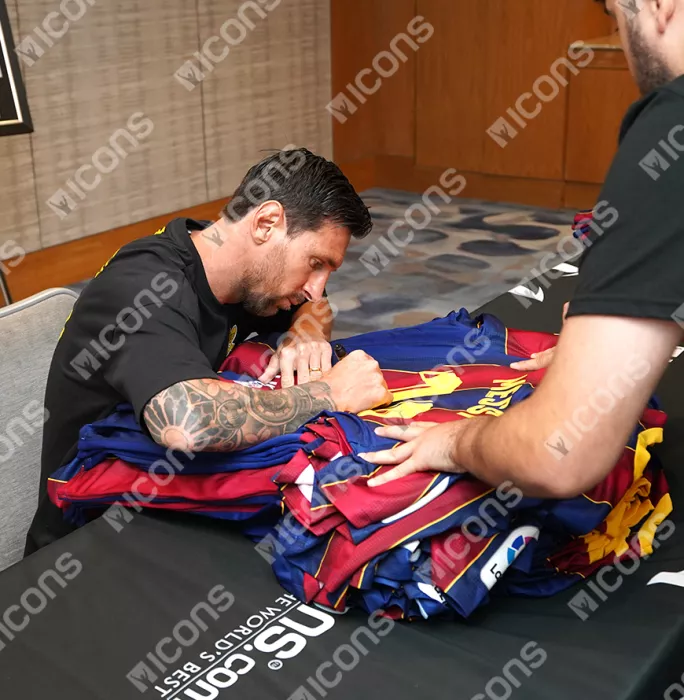 Icons Lionel Messi Official Ballon D'Or™ Back Signed FC Barcelona 2020-21 Home Shirt: 2021 Winner's Pack