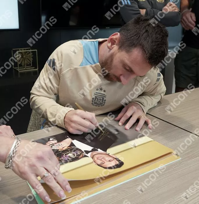 Icons Lionel Messi Official Ballon D'Or™ Signed And Framed Photo: 2015 Ballon D'Or Winner