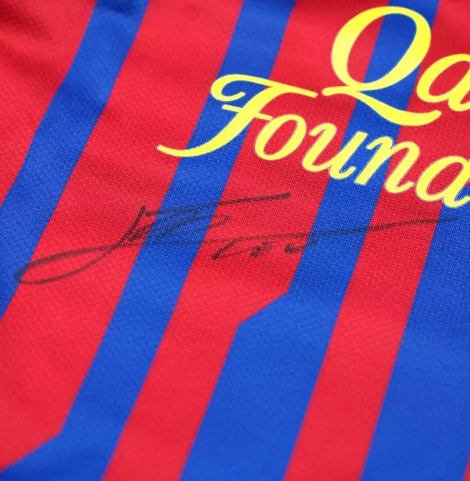 Icons Lionel Messi Official FC Barcelona Front Signed And Framed 2011-12 Home Shirt