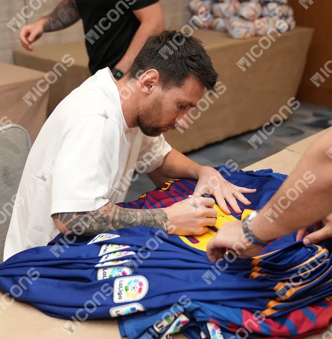Icons Lionel Messi Official FC Barcelona Official Back Signed And Framed 2017-18 Home Shirt