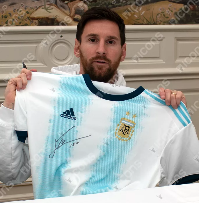 Icons Lionel Messi Official Front Signed Argentina 2019-20 Home Shirt In Hero Frame: 2021 Copa America Winner Option 2