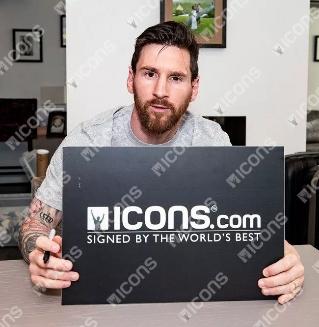Icons Lionel Messi Official Front Signed FC Barcelona 2018-19 Home Shirt: 10x La Liga Winner Special Edition Home Shirt In Hero Frame: Option 1