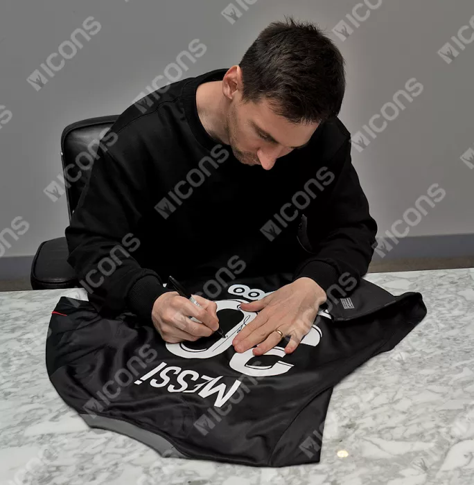 Icons Lionel Messi Official Paris Saint-Germain Back Signed And Framed 2021-22 Third Shirt