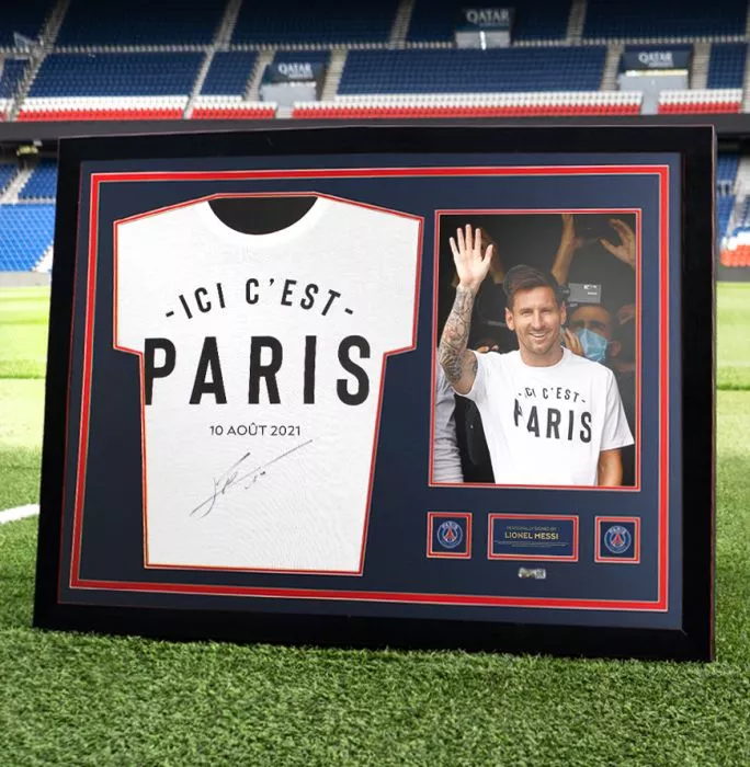 Icons Lionel Messi Official Paris Saint-Germain Front Signed And Framed White "Ici C’est Paris" T-Shirt
