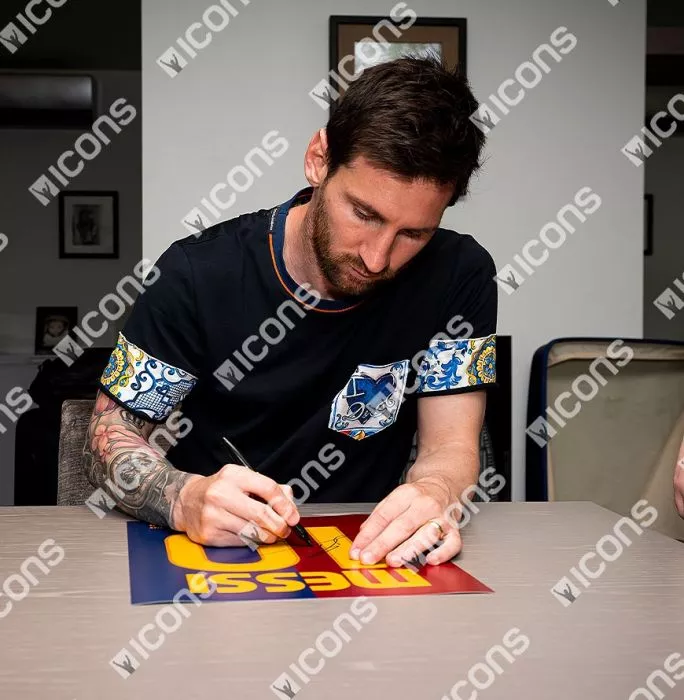 Icons Lionel Messi Official Signed FC Barcelona 2008-09 Shirt Print In Black Wooden Frame: Limited Edition 'Messi 10'