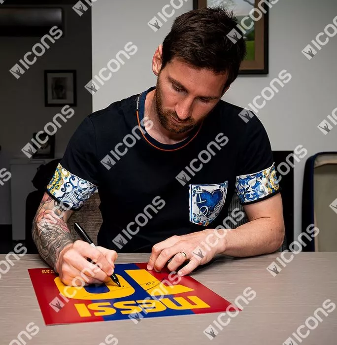 Icons Lionel Messi Official Signed FC Barcelona 2010-11 Shirt Print In Black Wooden Frame: Limited Edition 'Messi 10'