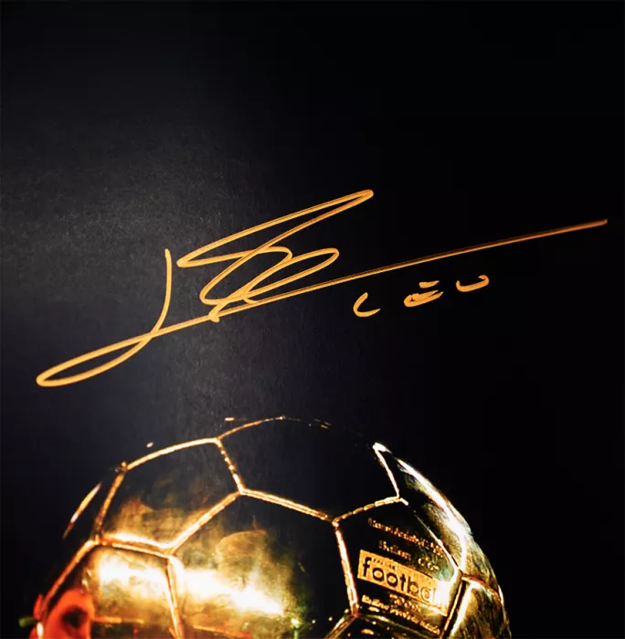 Icons Lionel Messi Official Signed Photo In Black Wooden Frame: 2010 Ballon D'Or Winner