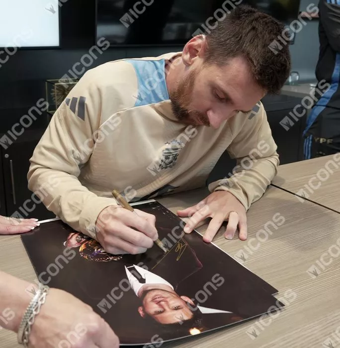 Icons Lionel Messi Official Signed Photo In Black Wooden Frame: 2011 Ballon D'Or Winner