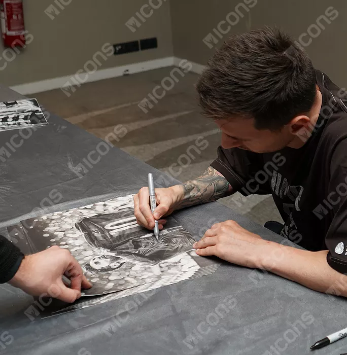Icons Lionel Messi Official Signed Tribute Artwork In Black Wooden Frame: Iconic Clasico Celebration
