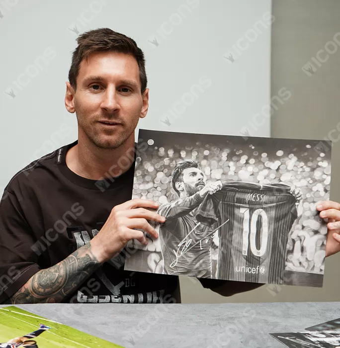 Icons Lionel Messi Official Signed Tribute Artwork In Black Wooden Frame: Iconic Clasico Celebration