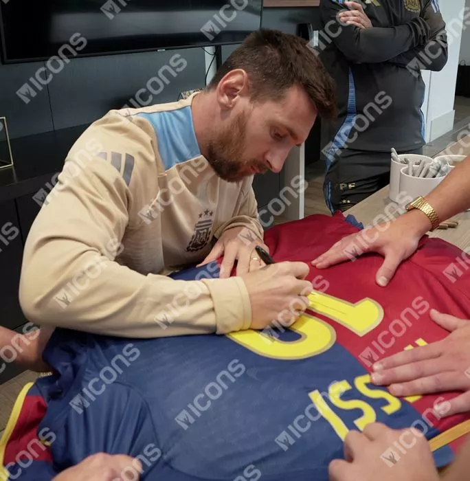 Icons Lionel Messi Official UEFA Champions League Official Back Signed And Framed FC Barcelona 2008-09 Home Shirt