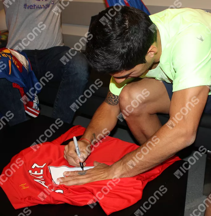 Icons Luis Suarez Back Signed Liverpool 2013-14 Home Shirt
