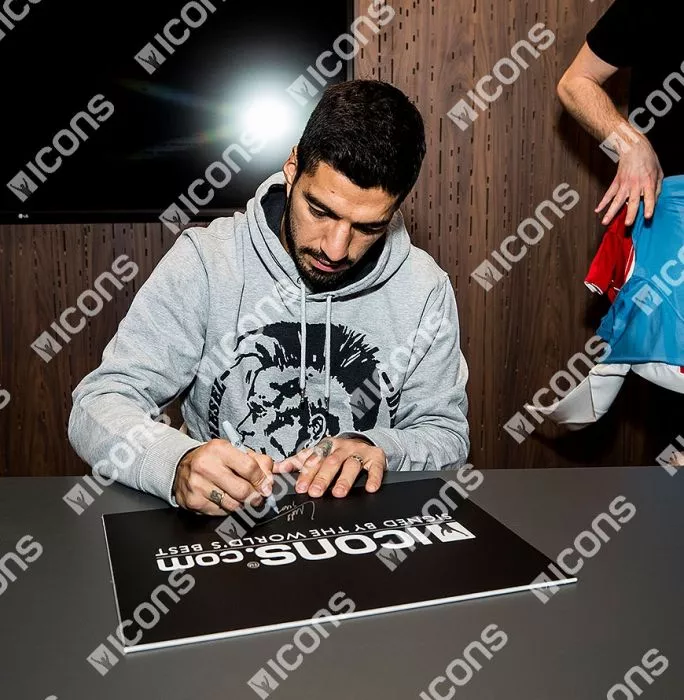 Icons Luis Suarez Signed Liverpool Photo In Black Wooden Frame: Goal Vs Everton