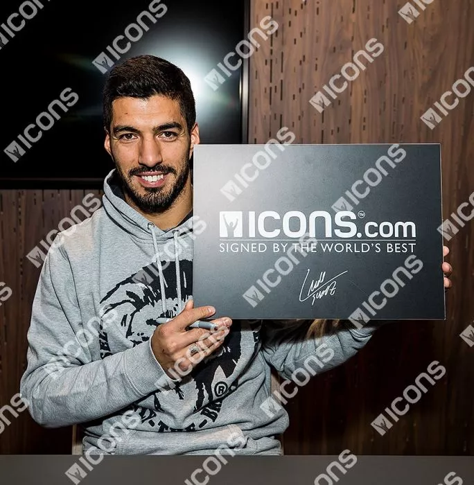 Icons Luis Suarez Signed Liverpool Photo In Black Wooden Frame: Goal Vs Everton