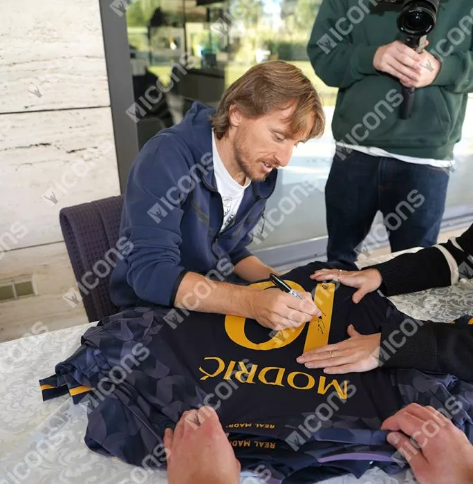 Icons Luka Modric Back Signed Real Madrid 2023-24 Away Shirt