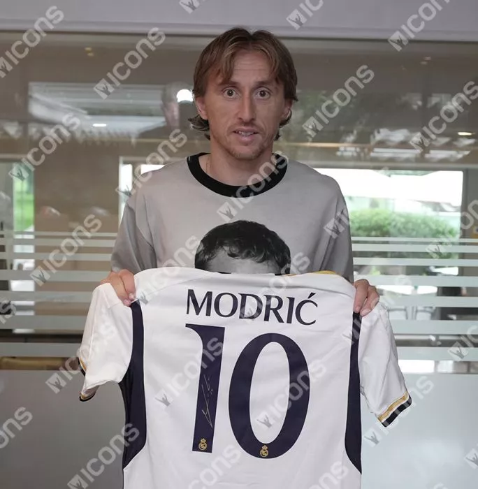 Icons Luka Modric Back Signed Real Madrid 2023-24 Home Shirt In Hero Frame: Option 1