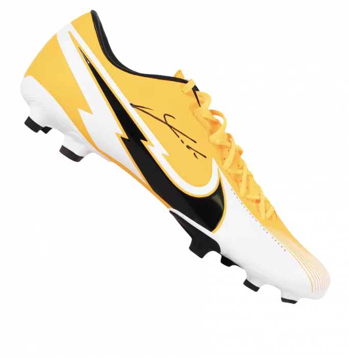 icons Luka Modric Signed Football Boot: Nike Mercurial Vapor Academy FG