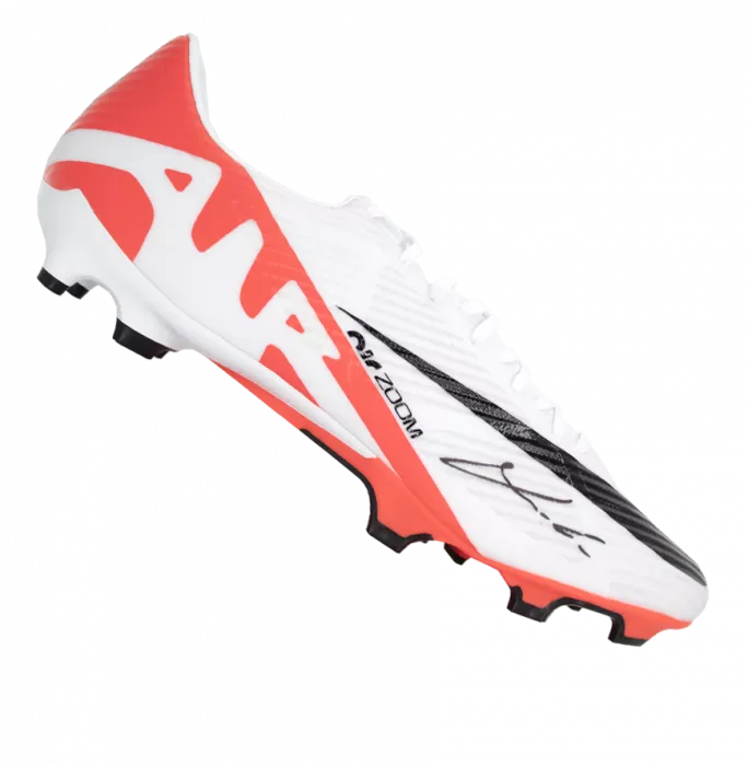 Icons Luka Modric Signed Nike Mercurial Vapor Boot In Bubble Frame: Option 1