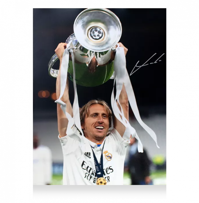 icons Luka Modric Signed Real Madrid Photo: 2022 UEFA Champions League Winner