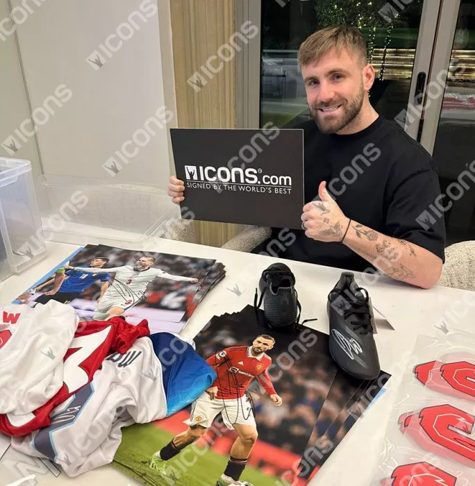 Icons Luke Shaw Back Signed England Home T-Shirt In Classic Frame