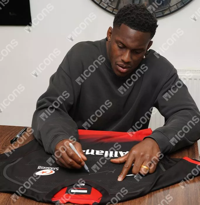 Icons Maro Itoje Front Signed Saracens 2015-16 Authentic Home Shirt In Hero Frame: Option 1