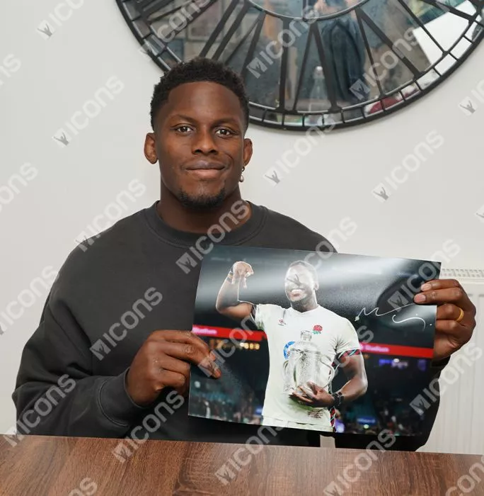 Icons Maro Itoje Signed England Photo In Premium Photo Frame: 2025 Calcutta Cup Winners